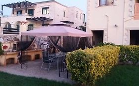 Nikos Studio